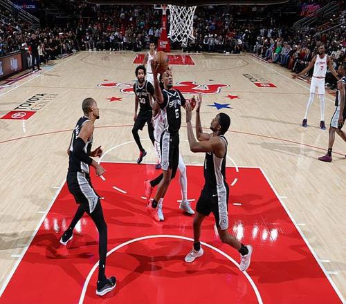 詹姆斯出战,存疑,浓眉哥有望,万博manbetx体育平台,万博体育官网,万博体育app下载,ManBetX,SPORTS