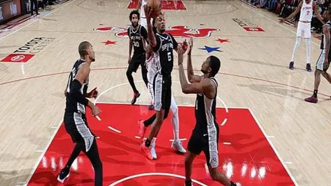 詹姆斯出战存疑，浓眉哥有望登场