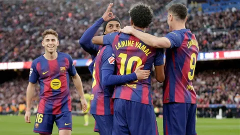 詹姆斯25分12板库里13分9助 勇士客场败北